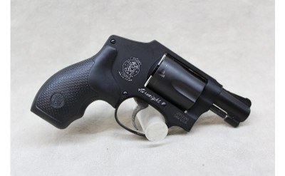 Smith & Wesson 442-2 ~ .38 S&W SP ~ - Image 3 of 3