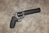 Taurus
Raging Hunter
.44 Magnum