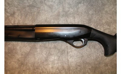 Benelli ~ Montefeltro ~ 12 Gauge - Image 9 of 11