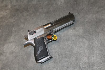  - Image 1 of 4