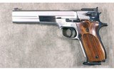 Smith & Wesson ~ 952-2 ~ 9mm Luger - 2 of 6