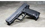 Heckler & Koch ~ USP ~ .45 Auto - 5 of 5