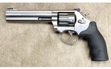 Smith & Wesson ~ 617-6 ~ .22 Long Rifle - 2 of 5
