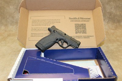 Smith & Wesson Bodyguard 2.0 - Image 1 of 11