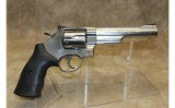 Smith and Wesson 629-6 - Image 2 of 13