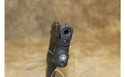 Smith & Wesson M&P9 Shield - Image 9 of 11