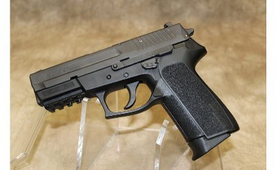 SIG Sauer SP2022 - Image 2 of 11