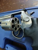 Smith and Wesson 686-4 357 Mag. 6" Barrel - 12 of 15