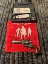 RUGER BLACKHAWK .38 / .357 - 2 of 3