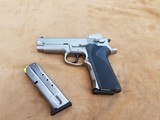 Smith & Wesson, Model 4006, 40 Caliber, Semi-Automatic Pistol - 4 of 8
