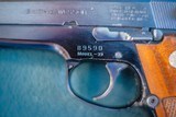 Smith & Wesson Model 39 -
9mm 1971 with extra magazine and original box and papers - 5 of 10
