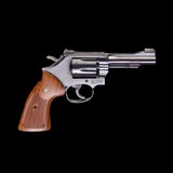Smith & Wesson Model 48.22 WMR 4