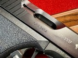 Rare! Heckler & Koch P7 M10 LE Pistole CAT. 7454 W/ Custom Walnut HK Case - 4 of 20