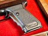 Rare! Heckler & Koch P7 M10 LE Pistole CAT. 7454 W/ Custom Walnut HK Case - 6 of 20