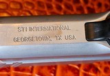 NICE! STI INTERNATIONAL MODEL 2011 BEDELL CUSTOM SLIDE SCHUEMANN CLASSIC BARREL 40 S&W NEW MBX MAGS - 8 of 20