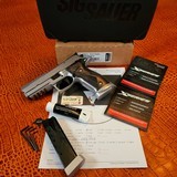 SIG SAUER P226 X-SHORT CLASSIC MASTERSHOP GERMAN PISTOL WITH TWO SETS OF SIG MASTERSHOP GRIPS - 5 of 20
