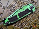 Heretic Knives Wraith Auto V4 Cel Shade Toxic Green w/ Bowie MagnaCut H002-CS-TX - 3 of 5