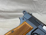 Very Nice 1966 Belgium Browning Hi Power T Series 9mm - 4 of 15