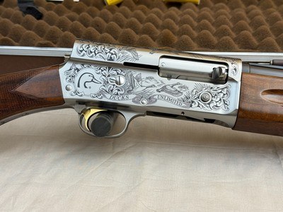 Browning Auto 5 Sweet Sixteen 16ga Ducks Unlimited Factory Engraved and Signed by T. Uzihara in the Original Case