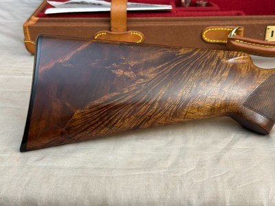 Excellent 1984 Belgian Browning Superposed B4 Grade Signed by E. Vos 12ga 27.5
