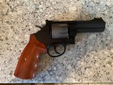 Smith & Wesson Model 327PD Lightweight - 3 of 5