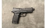SMITH & WESSON M&P-22 COMPACT. - 1 of 2