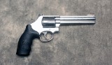 Smith & Wesson ~ 686-6 ~ .357 Magnum - 1 of 2