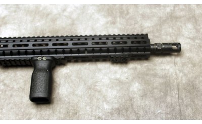 CMMG ~ MK4 ~ 5.56 NATO - Image 4 of 10