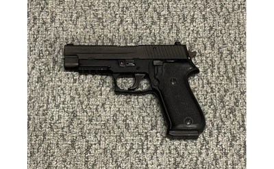 Sig Sauer ~ P220 ~ .45 Auto - Image 2 of 3
