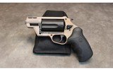 Taurus~The Judge~Public Defender Poly - 2 of 5