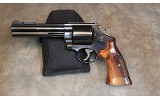 Smith & Wesson~29-3 Classic Hunter - 2 of 6