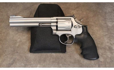 Smith & Wesson~617-2~.22 Long Rifle - Image 2 of 6