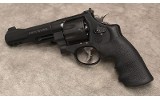 Smith & Wesson ~ Performance Center 327 TRR8 ~ .357 Magnum