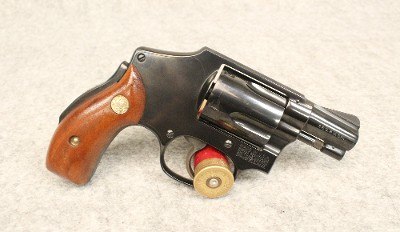 SMITH & WESSON ~MODEL 40 ~ .38 S&W SPL - Image 1 of 3