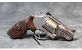Smith & Wesson ~ M627 ~ .357Mag - 1 of 3