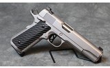Dan Wesson ~ Valor ~ .45acp - 1 of 3