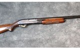 WINCHESTER ~ 25 ~ 12 GAUGE - 2 of 11