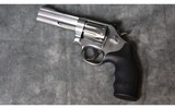 Smith & Wesson ~ 617-6 ~ 22 LR - 2 of 6