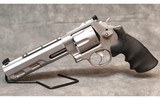 Smith & Wesson ~ 629-6 ~ 44 Mag - 2 of 5