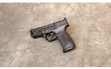 Smith & Wesson ~ M&P40 ~ 40 S&W - 1 of 4