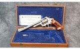 Smith and Wesson ~ Model 29-2 ~ .44Mag