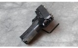 Sig Sauer ~ SP2022 ~ 9mm - 4 of 5