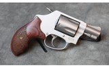 Smith and Wesson ~ Model 637-2 ~ .38 Spl - 3 of 5