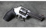 Smith and Wesson ~ Model 686-6 ~ .357 Mag - 2 of 4