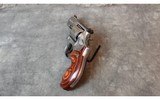 Smith & Wesson ~ 686-5 ~ 357 mag - 4 of 4