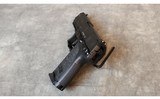 HK ~ USP Compact ~ 45 Auto - 2 of 4