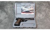 Browning ~ Hi-Power ~ 9mm