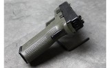 Springfield Armory ~ XD-40 ~ .40 S&W - 4 of 5