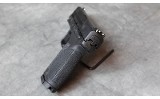 Smith and Wesson ~ M & P M2.0 ~ 9mm - 3 of 4