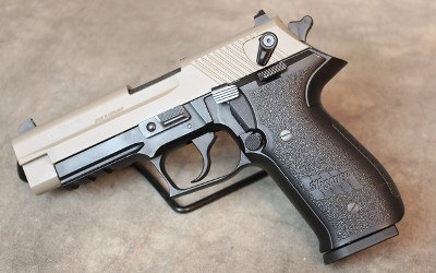 Sig Sauer
Firefly
.22LR